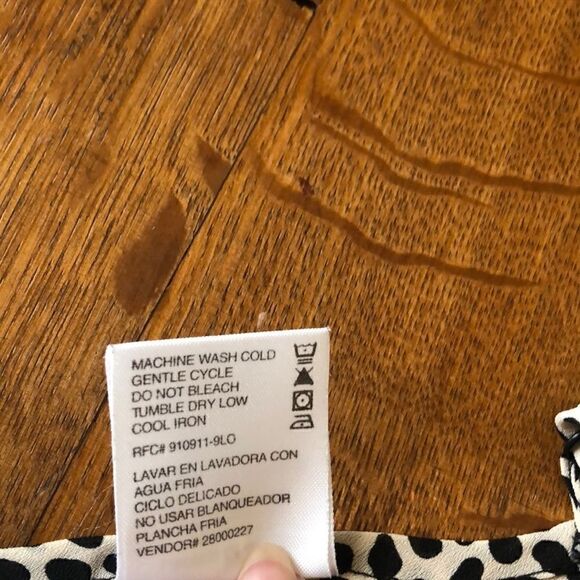 Secret Treasures cami    - Picture 5 of 5